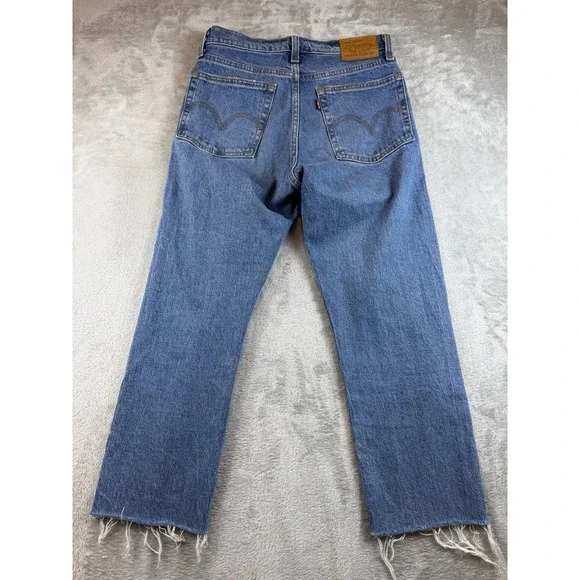 Levis Jeans Womens 25 Premium Wedgie Straight Med Wash Distressed Raw Hem Big E - Picture 3 of 11